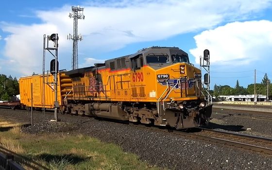 Transportes de carga ferroviários internacionais profissionais Transporte de carga global rápido e oportuno